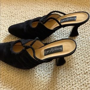 Kenneth Cole black suede heels